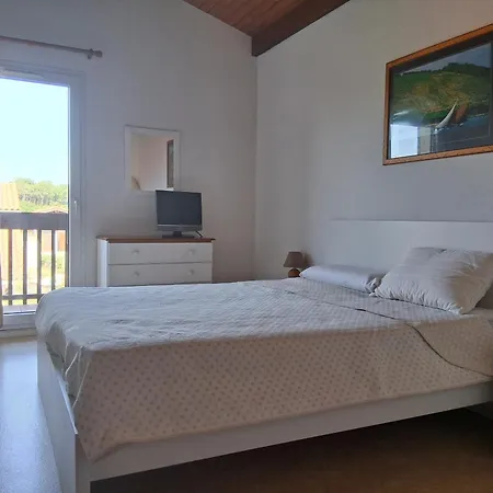 Holiday home Patio Avec Piscine, A 400m Des Commerces Et 6km De - Animaux Admis - Fr-1-239-83